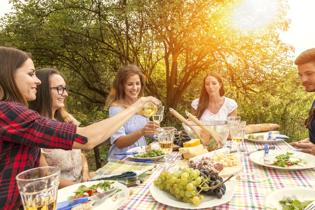 Summer is Served: Sunshine-Worthy Food and Wine Pairings